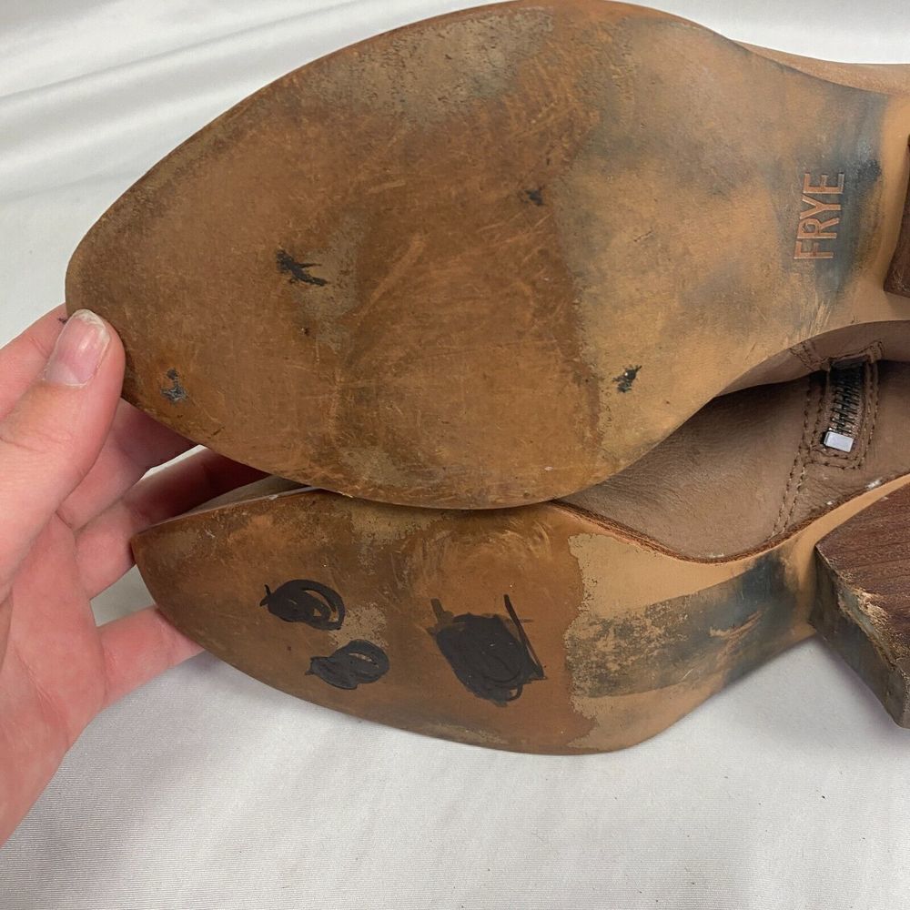 Frye Women's Reina Sand Leather Western Ankle Zip Bootie 3479258 Size 8.5 - Picture 8 of 10